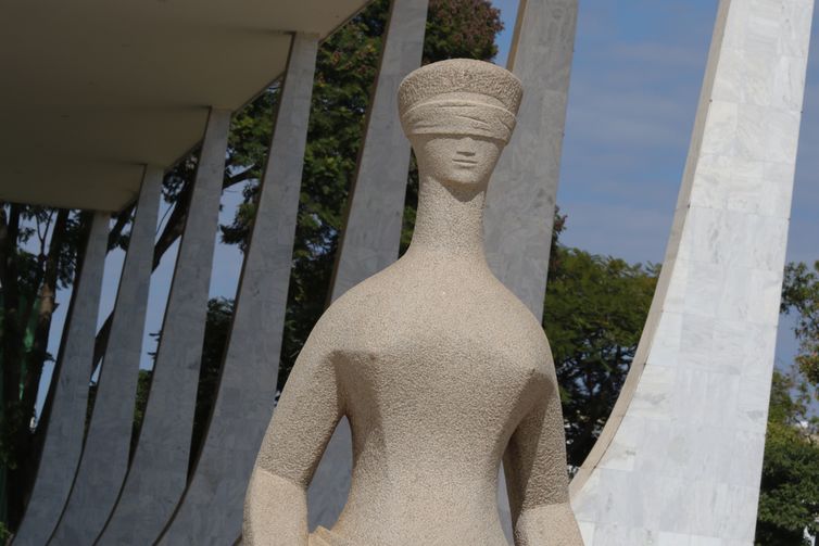 Desvios de emendas: STF marca para quinta interrogatório de deputados 