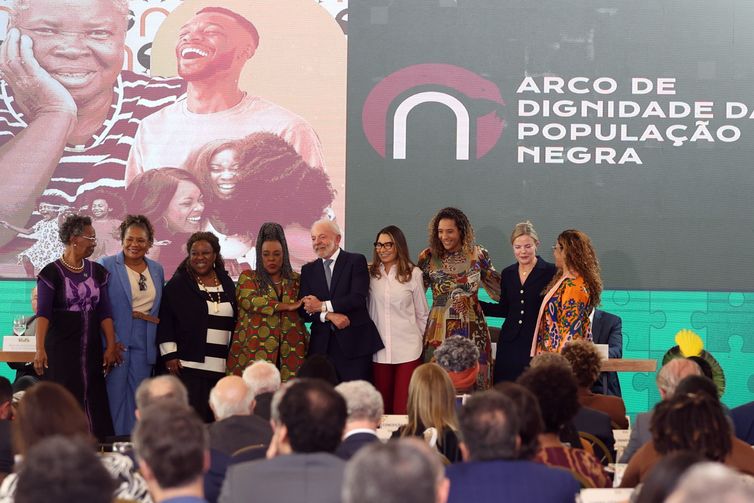 Lula defende participação social para evitar política desacreditada