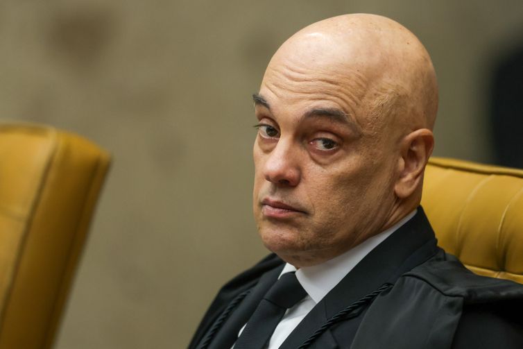 Moraes compara atos de Eduardo Bolsonaro nos EUA a tentativa de golpe