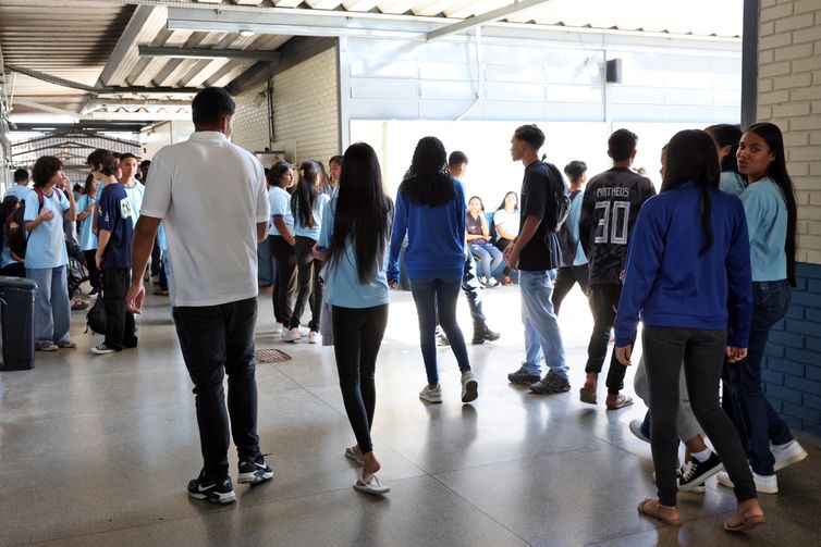 Pé-de-Meia: nascidos em novembro e dezembro recebem 5ª parcela