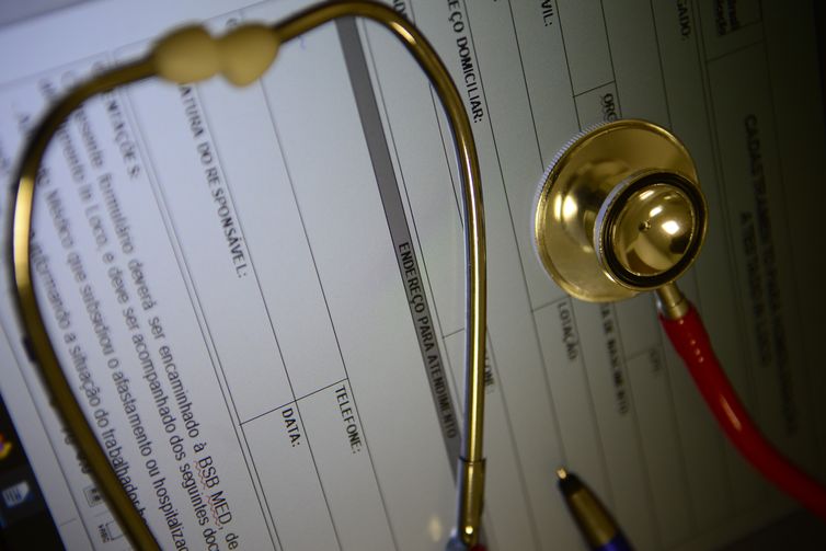 Planos de saúde terão de oferecer implante contraceptivo hormonal