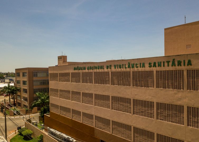 Anvisa proíbe venda de azeite Los Nobles e de suplemento alimentar