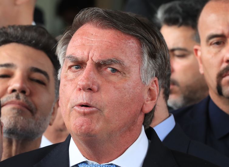 Bolsonaro pode ser preso até dezembro se recursos forem rejeitados