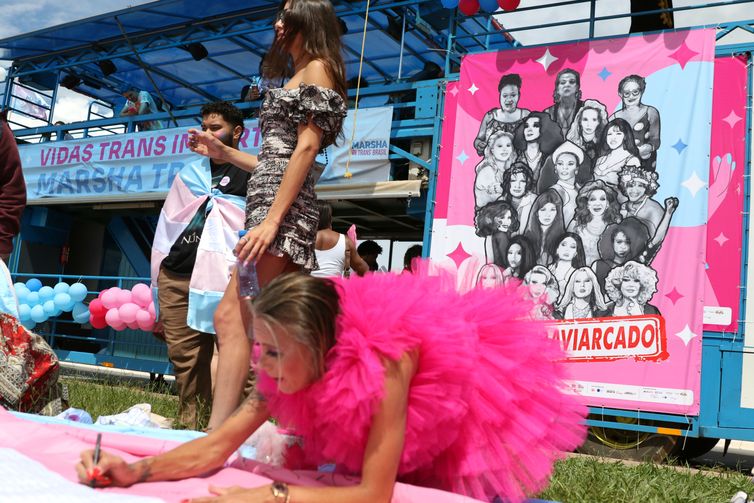 Pesquisa recomenda ações de prevenção ao HPV focadas em pessoas trans