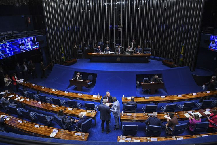 Congresso aprova isenção do IR por tempo indeterminado