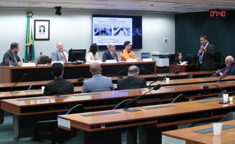 Produção de fertilizantes é tema de segurança nacional, dizem especialistas em audiência na Câmara