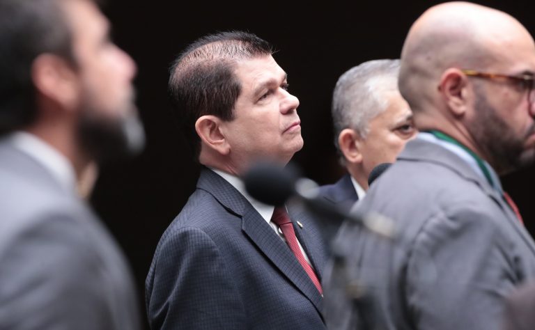 Câmara aprova texto-base com regras para o IBS previsto na reforma tributária